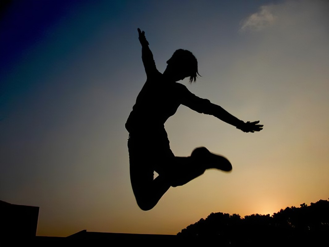 动员个人努 动员个人努